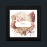 Boîte À Souvenirs Boho Oasis Mariage Floral Bridesmaid ID959<br><div class="desc">Apportez la chaleur de la kasbah à votre mariage avec cette collection de mariages d'inspiration désertique qui comprend une palette de couleurs allant du sable doux et de l'or rose au cuivre brûlé profond. Les botaniques séchés exotiques, les formes subtiles des arcs et les arrière - plans éthérés de l'aquarelle...</div>