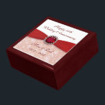Boîte À Souvenirs Boîte à cadeaux Damask 40th Mariage Anniversary<br><div class="desc">Un design Digitalbcon Images Design avec un thème de design Ruby Red et Damask avec une variété d'images, de formes, de motifs, de styles et de polices personnalisés dans cette boîte à cadeaux "Ruby Mariage Anniversary" unique en son genre. Ce design attrayant et élégant est complété par des lettres personnalisées...</div>