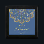 Boîte À Souvenirs Boîte à cadeaux Delicate Gold et Blue Bridesmaid<br><div class="desc">Beau et élégant emblème d'or bridesmaid cadeau qui est personnalisé.</div>