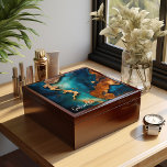 Boîte À Souvenirs Boîte À Montres, Résine Bleue Et Bois De Burling<br><div class="desc">Une belle résine acrylique bleue et boîte à bijoux en bois foncé. Le produit est personnalisable,  mettez n'importe quel nom ou phrase que vous voudriez sur lui. Fait un grand cadeau de gardien ou de boîte de montre.</div>