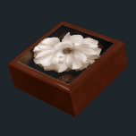 Boîte À Souvenirs Boîte à saké 'Rose Sepia Spring'<br><div class="desc">Cette belle "Spring Sepia Rose Keepsaké Box" est un cadeau classique et élégant pour toute occasion. Parfait pour garder ou présenter ce bijou spécial,  ou comme un cadeau tout seul.</div>