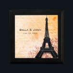 Boîte À Souvenirs Boîte-cadeau de Tour Eiffel<br><div class="desc">Une belle image de Tour Eiffel sur un arrière - plan de pêche. Perfectionnez en tant qu'un cadeau de mariage ou cadeau pour les amis et la famille.</div>