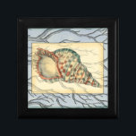 Boîte À Souvenirs Branches des coquillages et des arbres<br><div class="desc">Jennifer Goldberger possède une collection extraordinaire d'oeuvres d'art qui capturent les joyaux de l'océan. Dans cette belle peinture nautique classique,  ce coquillage est l'objet principal avec des branches d'arbres uniques dans l'arrière - plan. Obtenez cette peinture translucide sur vos produits préférés dès aujourd'hui !</div>