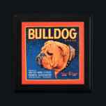Boîte À Souvenirs Bull Dog sur un Arrière - plan bleu<br><div class="desc">Un imprimé de étiquette vintage en caisse illustrant un bulldog avec un arrière - plan à motifs bleus et une bordure orange. Choisissez cette impression d'art sur votre produit Zazzle aujourd'hui.</div>