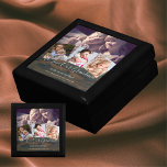 Boîte À Souvenirs Cadeau pour grand-mère grand-père photo collage gr<br><div class="desc">Ajoutez des photos de vos enfants, des petits-enfants de vos parents, maman papa, grand-père, grand-mère à ce cadeau photo-collage moderne pour grands-parents. Beau cadeau moderne pour anniversaire, Noël, vacances, retraite, anniversaire de mariage ou autre événement comme souhaité. Vous pouvez changer le texte à n'importe quel nom que vous donnez à...</div>
