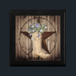 Boîte À Souvenirs Cow-girl chic de pays occidental d'étoile de Texas<br><div class="desc">Accessoires de mode chics de cow-girl de pays occidental d'étoile de Texas de fleur sauvage. Accessoires rustiques de maison de pays. Cadeaux nuptiales de douche de cowboy. Faveurs de mariage de grange.</div>