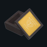 Boîte À Souvenirs De Première Qualité 7 ans d'anniversaire saphir jaune merci<br><div class="desc">Simple contour de la ligne d'effet de pierre de coeur art graphique saphir jaune saphir 7e anniversaire Mariage boîte cadeau. Customisez avec votre choix de nom et de relation. Actuellement lit à ma merveilleuse femme Merci pour 7 ans d'amour. Idéal pour un cadeau de 7 ans en pierres de gemme...</div>