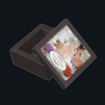 Boîte À Souvenirs De Première Qualité Mariage de feuille d'arbre de coeur violet radiant<br><div class="desc">Mariage de feuille d'arbre de coeur violet radiant</div>