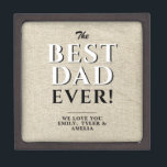 Boîte À Souvenirs De Première Qualité Russe Meilleur papa jamais Typographie Père<br><div class="desc">Rustique Meilleur Papa Jamais Typographie Boîte Cadeau Père. Le design est typographique moderne dans les tons noir et blanc sur un arrière - plan beige rustique. Ajoutez vos noms et faites un grand cadeau pour un père ou un grand-père pour la fête des pères,  l'anniversaire ou Noël.</div>