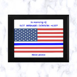 Boîte À Souvenirs Editable USA Flag Mince Blue Line Police Officer<br><div class="desc">Cette boîte cadeau modifiable présente le drapeau américain avec une fine ligne bleue. Le texte est modifiable, allez-y et changez les informations ainsi que le style, la taille et la couleur de la police. Vérifiez également les options pour les couleurs de cadre. Il peut être utilisé comme boîte commémorative, mais...</div>