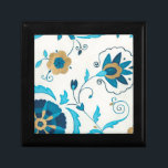 Boîte À Souvenirs Fleurs Indigo dorées avec Arrière - plan blanc<br><div class="desc">Une Erica J. Vess originale,  dorée fleurs d'indigo reposent sur un arrière - plan blanc. Un tableau simple et subtil que tout le monde aimerait recevoir en cadeau!</div>