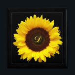 Boîte À Souvenirs Grand sourire/Tournesol jaune<br><div class="desc">Choisissez votre couleur arrière - plan idéale et ajoutez le nom,  le monogramme,  le nom (ou la suppression) du destinataire pour en faire un cadeau souriant.</div>
