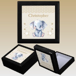 Boîte À Souvenirs Jolie éléphant étoiles ajouter nom brun gardien<br><div class="desc">Garder boîte cadeau pour les enfants. Personnalisez avec un nom. Avec un joli éléphant,  des pois et des étoiles aux couleurs marron et blanc.</div>