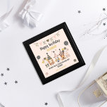 Boîte À Souvenirs Joyeux anniversaire sur le thème du chien personna<br><div class="desc">Fêtez un anniversaire spécial avec cette adorable boîte cadeau personnalisée avec un design joyeux sur le thème du chien! Cette charmante boîte présente trois petits prêts à la fête en casquette festif, entourés de ballons et de bouts dans des couleurs pastel douces. Le message, "Joyeux anniversaire [Nom]", fait de ce...</div>