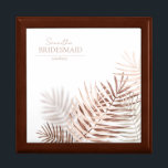 Boîte À Souvenirs Lush Palm Leaf Mariage Bridesmaid Terra/Wht ID956<br><div class="desc">Une palette de couleurs tendance dans les tons terre cuite, cuivre et rouille, des cadres géométriques étincelants et des aménagements design élégants, constituent la base de cette suite mariage passionnante. Que vous planifiez un mariage de destination ou que vous séjourniez à proximité de chez vous, cet ensemble délicat en feuille...</div>