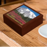 Boîte À Souvenirs Paysage d'automne du Mont Rainier<br><div class="desc">Magasinez des bijoux, des bijoux et d'autres petits commerces dans cette boîte cadeau en bois avec carreaux en céramique qui présente une photo pittoresque d'une vue magnifique sur le Mont Rainier baigné dans les couleurs de l'automne dans le parc national. Sélectionnez la taille et la couleur de votre boîte cadeau....</div>