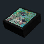 Boîte À Souvenirs Peacock Feathers Mariage damassé Anniversaire<br><div class="desc">Mariage Black Lacquer Keepsaké concepteur personnalisé Bijoux personnalisées Boîte ou Boîte à mémoire Elégant unique Mariage Anniversaire Cadeaux de Noël ou Valentines Cadeaux de Jour</div>
