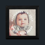 Boîte À Souvenirs Photo de bébé tout simplement sucré<br><div class="desc">Belle photo personnalisée design parfait pour la journée de la mère,  les diplômes,  mariages,  anniversaire,  anniversaires,  et plus encore.</div>