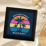 Boîte À Souvenirs Plage cool Personnalisée Fête Palmier Bleu<br><div class="desc">Cette jolie boîte cadeau bleu beach party est parfaite pour une réunion d'été en famille sur une île tropicale. Personnalisez ces boîtes de cadeau de palmiers amusantes pour un événement côtier avec des amis ou en famille.</div>