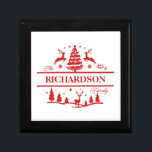 Boîte À Souvenirs Red White Christmas Nom de famille personnalisé<br><div class="desc">Nom de famille de Noël blanc rouge nom personnalisé monogramme de vacances boîte cadeau en bois. Élevez votre emballage cadeau de Noël avec cette boîte cadeau personnalisée. Cette boîte cadeau personnalisée de nom de famille ajoute une touche unique à votre emballage cadeau de vacances et fait pour une tenue de...</div>