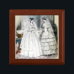 Boîte À Souvenirs Robe Mariage victorienne<br><div class="desc">L'image de la robe mariage victorienne provient d'un magazine de 1850 qui présente la mode mariage la plus à jour du jour. Belle !</div>