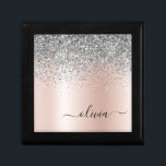 Boîte À Souvenirs Rose Gold<br><div class="desc">Rose Gold - Blush Pink and Silver Faux Foil Metallic Sparkle Parties scintillant Brossé Métal Monogramme Nom Boîte à conservation pour bijoux. Cela fait le cadeau parfait de remise de diplômes, anniversaire, mariage, douche nuptiale, anniversaire, baby shower ou bachelorette pour quelqu'un qui aime le luxe glam et les styles chic....</div>
