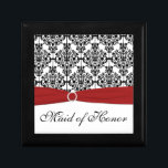 Boîte À Souvenirs Rouge, Noir, Blanc Damas Maid of Honor Boîte à Tri<br><div class="desc">Cette boîte à bijoux en damas noir et blanc personnalisable a un ruban FAUX rouge et broche à bijoux dessus. Vous pouvez changer les mots "Maid of Honor" en n'importe quel membre de la fête de mariage dont vous avez besoin, comme le nom du récipiendaire, leur monogramme, ou simplement "Merci"....</div>