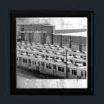 Boîte À Souvenirs Septa Transit M-3 Market Frankford Blue Line Cars<br><div class="desc">Septa Transit M-3 Market Frankford Blue Line Cars. Construit en 1960 par la Budd Company à Phila PA. Ils étaient en service jusqu'à ce que les voitures M-4, fabriquées par AdTranz, soient mises en service en 1997. Cette ligne de Septa Rail transporte environ 200 000 coureurs par jour. Copyright ©...</div>