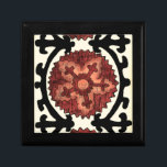 Boîte À Souvenirs Style Suzani Motif Floral Décoratif<br><div class="desc">Ce design floral décoratif de Chariklia Zarris est fait pour imiter la tapisserie de style suzani. Ces textiles tribaux sont originaires d'Asie centrale et remontent à leur ascendance jusqu'au XVe siècle. Posséder un morceau d'histoire en achetant ce motif!</div>