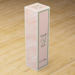 Boite Cadeau Pour Bouteille De Vin Aquarelle verte de couleur noire Monogramme Merci<br><div class="desc">Doux blush et blanc de l'aquarelle lavez mariage faveurs. Personnalisez les prénoms de mariée et de mariée en gris foncé et en Mariage Date. Le grand monogramme est assez vert sage. Cadre géométrique avant en vert sauge. Le Merci est écrit sur le dessus en vert sauge. Design original par TamiraZDesigns....</div>