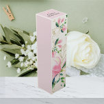 Boite Cadeau Pour Bouteille De Vin Elégante Fête des mariées couleur rose Magnolia<br><div class="desc">Elégante boîte à vin de Fête des mariées couleur rose Magnolia Aquarelle. Vous pouvez également trouver ce produit dans une de mes collections!</div>