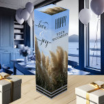Boite Cadeau Pour Bouteille De Vin Happy Love Joy Pampas Grass Vin boîte cadeau<br><div class="desc">Boîte cadeau vin avec des herbes de pampas agitant sous un ciel bleu avec quelques nuages blancs moelleux. Beau pour toute célébration</div>