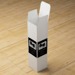 Boite Cadeau Pour Bouteille De Vin Parrain Bridesman merci<br><div class="desc">Votre jour de mariage... .. Le plus beau jour de votre vie ! Votre fête nuptiale a mis tant de temps et d'efforts dans votre journée. Donnez-leur un signe personnel d'appréciation. Il y a beaucoup de cadeaux et de modèles différents disponibles, dans différentes versions pour différents membres de la fête...</div>