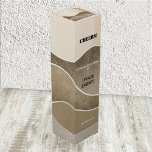 Boite Cadeau Pour Bouteille De Vin Paysage Abstrait Lune boîte à vin cadeau<br><div class="desc">Boîte à vin avec un design paysager abstrait avec un décor de lune sur les montagnes. Magnifique pour son anniversaire ou une promotion professionnelle ou autre événement marquant.</div>