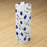 Boite Cadeau Pour Bouteille De Vin Wine Chanukah Box Jeu sur<br><div class="desc">Personnalisez en ajoutant votre propre texte sur n'importe quel endroit de la boîte à vin. Choisissez votre style de police, votre couleur et votre taille préférés. Beaucoup d'outils d'édition de texte, aussi. Amusez-vous ! Merci de vous être arrêté et de faire du shopping. Votre entreprise est grandement appréciée. Bon appétit...</div>