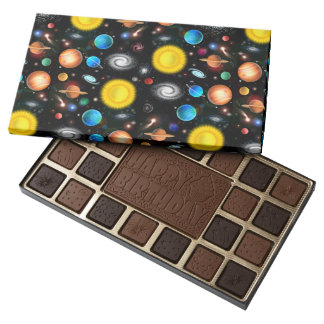 Boîte colorée d'astronomie d'univers de chocolats