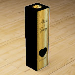 Boite Pour Bouteille De Vin Boîte noire d'or à vin de mariage de coeur<br><div class="desc">Dessin géométrique d'or,  coeur noir,  noms de couples et date sur la boîte métallique à vin d'or noir</div>