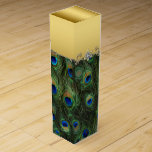 Boite Pour Bouteille De Vin Élégant Emerald Green Royal Blue et Gold Peacock<br><div class="desc">Élégantes boîtes à vin vert émeraude et bleu roi paon. Vous pouvez customiser cette belle boîte à vin en plumes de paon en ajoutant du texte dans le style de police de votre choix.</div>