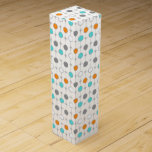 Boite Pour Bouteille De Vin Rétros points et boîte à vin de Starbursts<br><div class="desc">Ce rétros points et caractéristiques de conception personnalisables de boîte à vin de Starbursts (attente elle.) une grille des points et des starbursts colorés. La turquoise inspirée vintage ; des points blancs, gris, et oranges sont séparés par les starbursts gris kitschy pour former un motif géométrique. Customisez la couleur d'arrière...</div>