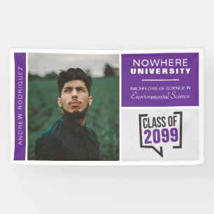Boîtes violettes et bannière de graduation photo