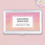 Boîtier Pour Cartes De Visite Aide Santé Peach Pink Blush mignonne Élégant Moder<br><div class="desc">Présentez vos cartes de visite dans le style avec ce coque carte de visite personnalisé, avec un design captivant dans les teintes pêche, rose et lilas accentué par des touches douces. Customisez-le avec votre nom et votre profession, en ajoutant une touche personnelle qui reflète votre identité et votre expertise uniques....</div>