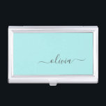 Boîtier Pour Cartes De Visite Aqua Blue Turquoise Moderne Script Girl Monogramme<br><div class="desc">Aqua Blue Turquoise Simple Script Monogramme Nom Titulaire de carte de visite. Cela rend le cadeau parfait pour 16 ans,  mariage,  douche nuptiale,  anniversaire,  baby shower ou bachelorette pour quelqu'un qui aime le luxe glam et les styles chic.</div>