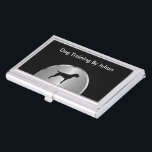 Boîtier Pour Cartes De Visite Dossier de carte de visite de la formation des chi<br><div class="desc">Entraînement et obéissance des chiens coques cartes de visite, y compris une silhouette de chien, des éléments de conception couleur argent, et l'espace texte que vous pouvez personnaliser. Conçu comme un modèle coque carte de visite pour un entraîneur et un instructeur, des cours ou une école. Ça fait une bonne...</div>