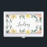 Boîtier Pour Cartes De Visite Elégant Fleurs Aquarelles Roses Avec Nom<br><div class="desc">Avec les magnifiques fleurs d'aquarelle pêche et crème et votre nom est un script calligraphique,  ce porte-carte de visite sera certainement un accrocheur d'oeil chaque fois que quelqu'un voit vous l'ouvrir.</div>
