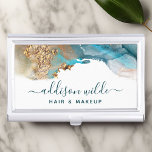 Boîtier Pour Cartes De Visite Encre D'Aquarelle Liquide D'Art Moderne Bleu Et Or<br><div class="desc">Bleu Et Or Art Moderne Liquide Aquarelle Encre Carte D'Affaires. Elégant encre d'alcool à la main style lettré calligraphie script design professionnel. Parfait pour les maquilleurs,  coiffeurs,  cosmétologues,  et plus encore !</div>