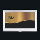 Boîtier Pour Cartes De Visite Étui de carte de visite Monogramme classique<br><div class="desc">Coque carte de visite monogramme classique avec simulateur d'espace d'emblème monogramme or avec nom initial,  vous pouvez personnaliser et faire votre propre,  le tout imprimé sur la couverture. Conçu pour les hommes ou les femmes qui sont des professionnels d'affaires qui veulent faire une grande première impression.</div>