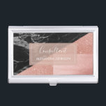 Boîtier Pour Cartes De Visite Huile d'or rose | Consultant en rose et noir<br><div class="desc">Blush Pink - Rose Gold Foil et marbre noir Geometry Consultant Minimaliste Titulaire de carte de visite avec typographie en lettres blanches pour le monogramme. Le Rose Gold Foil Parties scintillant et Sparkle Business Card Titolder est parfait pour toute profession. Si vous avez besoin de la profession ou du nom...</div>