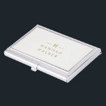 Boîtier Pour Cartes De Visite Monogram or gray | Minimaliste Elegant Moderne<br><div class="desc">Un design simple et élégant monogramme personnalisé dans une typographie dorée moderne minimaliste sur un élégant arrière - plan doux taupe gris. Les initiales et le nom du monogramme peuvent facilement être personnalisés avec la ligne de fonction pour rendre un design aussi unique que vous êtes! Le cadeau sur mesure...</div>