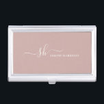 Boîtier Pour Cartes De Visite Monogramme moderne Élégante calligraphie Personnal<br><div class="desc">Porte-carte de visite monogramme personnel moderne avec calligraphie de script tendance et design de typographie minimaliste. C'est la version ivoire / blush.</div>