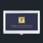 Boîtier Pour Cartes De Visite NAVY Blue Leather Business Corporate Gold Logo<br><div class="desc">Ce porte-carte de visite de luxe est doté d'une illustration en cuir bleu marine raffinée, parfaitement associée à votre logo d'entreprise sur une fausse couche d'or pour un look professionnel et haut de gamme. Votre nom, profession ou entreprise se distingue par ses lettres dorées opulentes, créant une impression intemporelle et...</div>